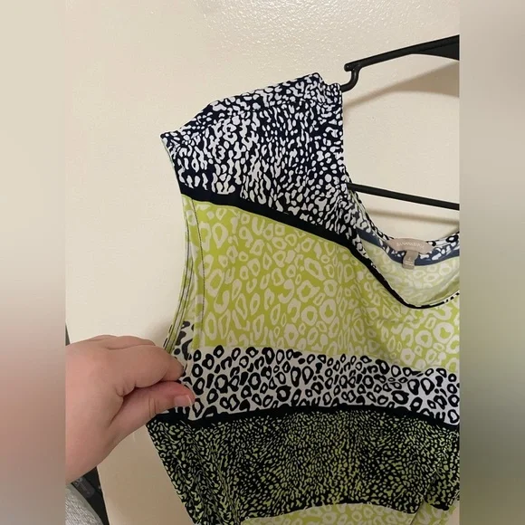 ✨Banana Republic Short Sleeve Green Cheetah Print Dress Size L - Picture 3 of 10